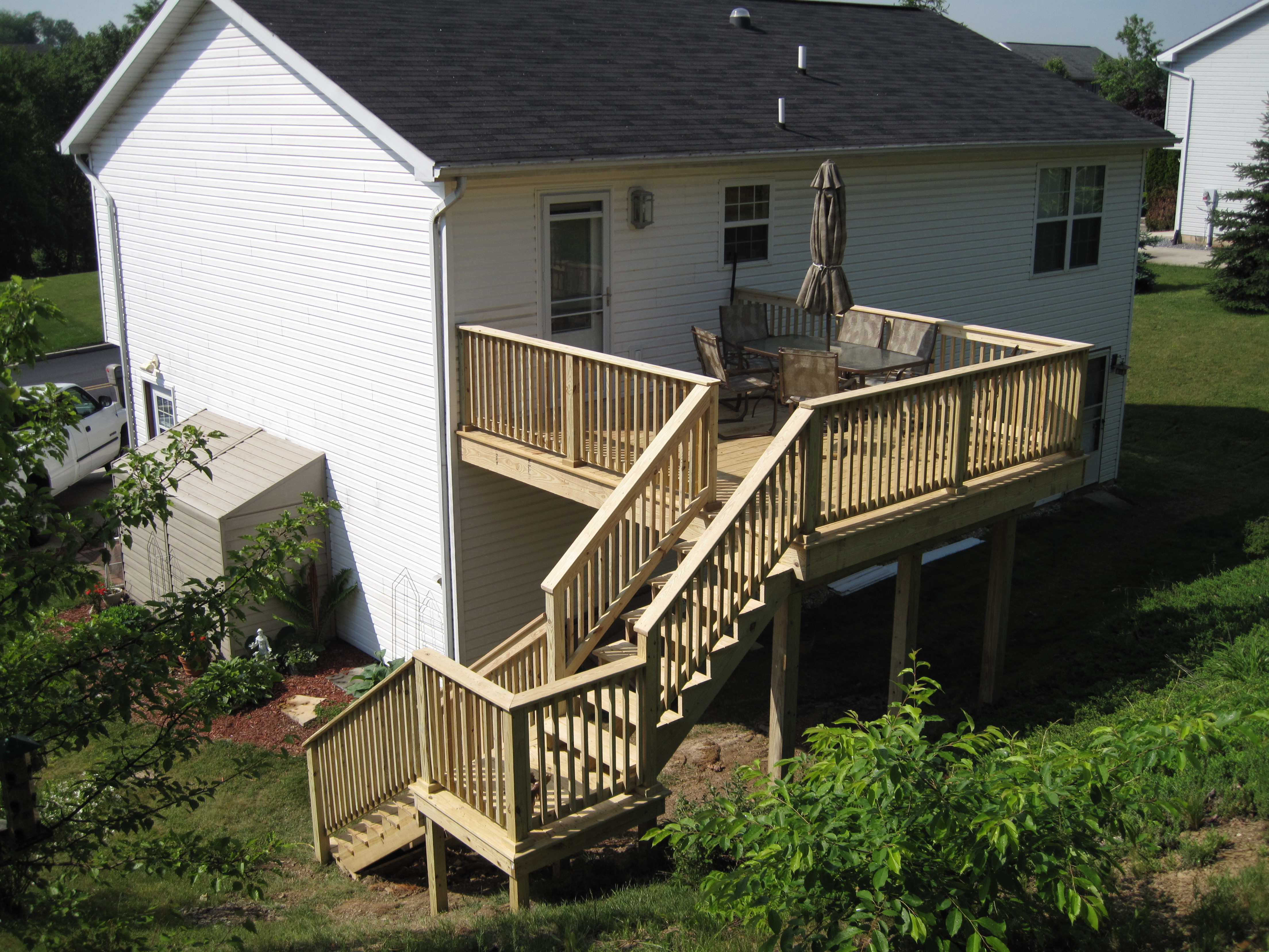 Wooden deck build
